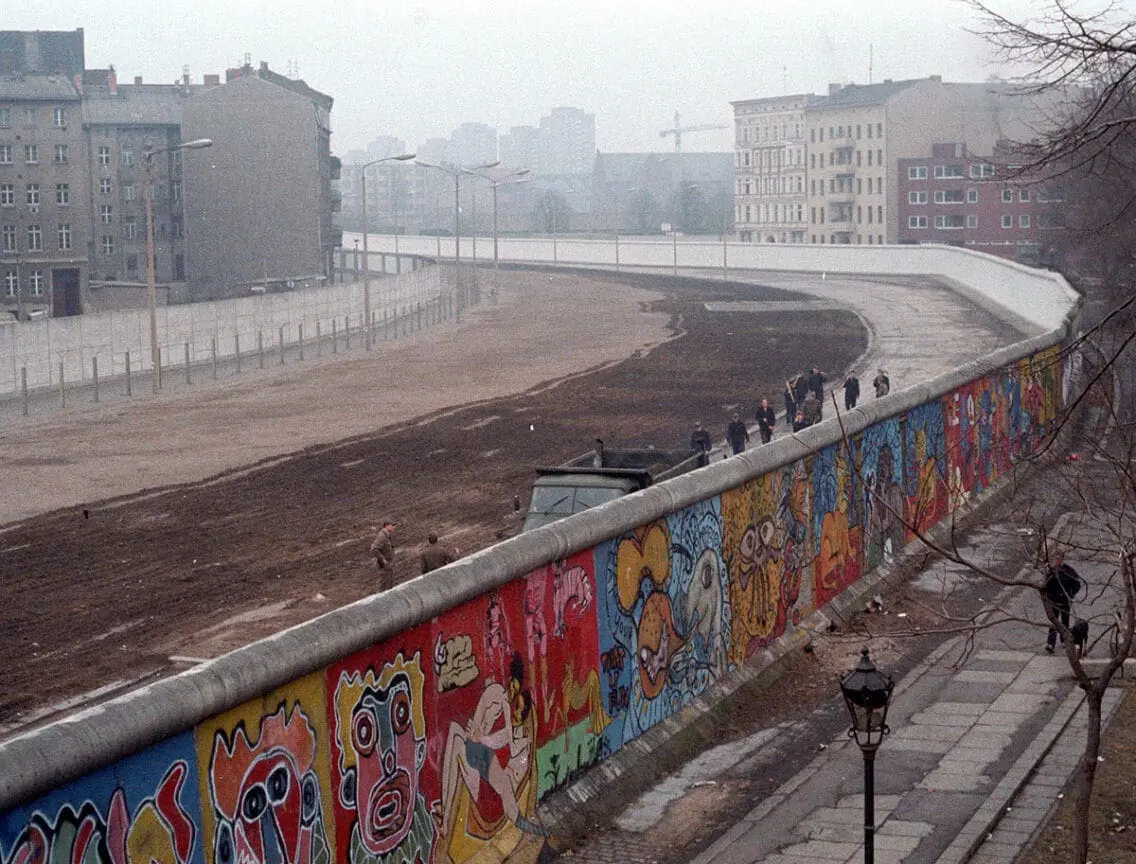 Cold War in Berlin: A Tale of the City Divided Overnight