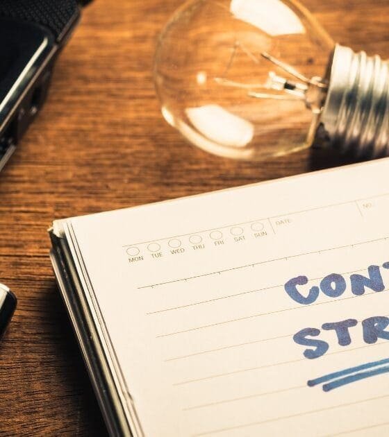 Mastering Blogging in 2025: A Comprehensive Guide for Aspiring and Seasoned Bloggers