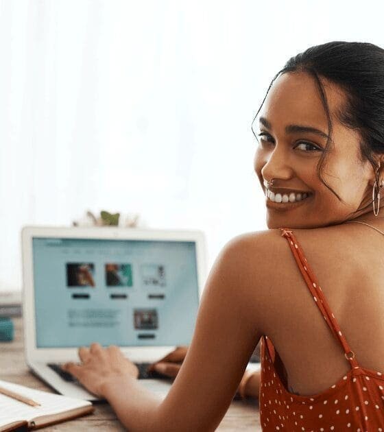 The Ultimate Guide to Successful Vlogging and Blogging in 2025