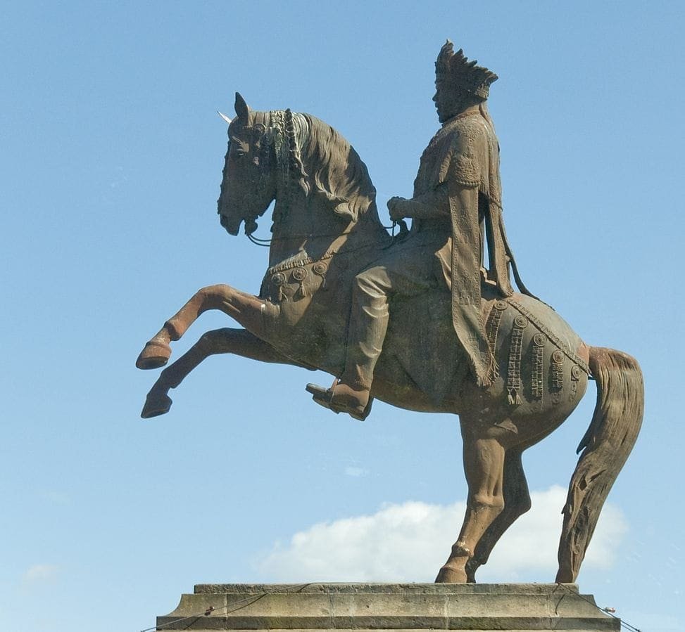 Monument of Menelik II riding into battle. Addis Ababa; Erected, 1930. Photo: Wikimedia Commons