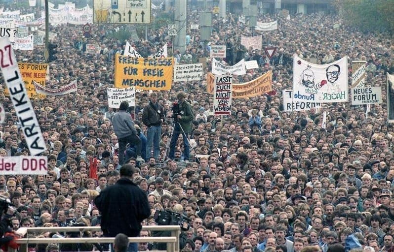 The Alexanderplatz demonstration on 4 November 1989 in East Berlin, with almost a million German protesters in attendance. Photo: Wikipedia