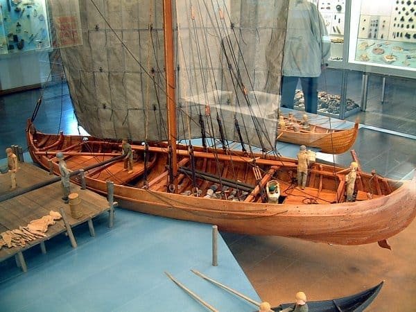 Model of a Knarr in the Hedeby Viking Museum in Germany. Photo: wikipedia.org