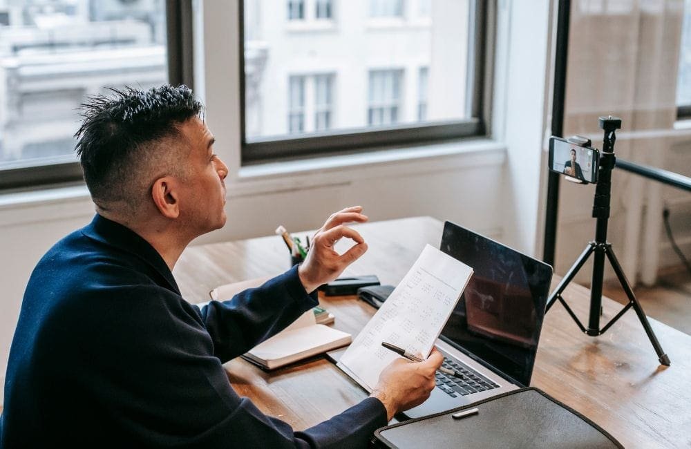 Short Blog Writing and Other Digital Hustle in 60 Sec